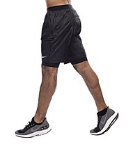 Nike Distance Elevate - kurze Runninghose - Herren, Black